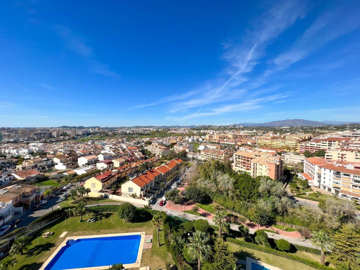 Apartamento A 900 M De La Playa Y Con Vistas Al Mar En Fuengirola Luaran gambar